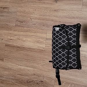 Portable changing pad